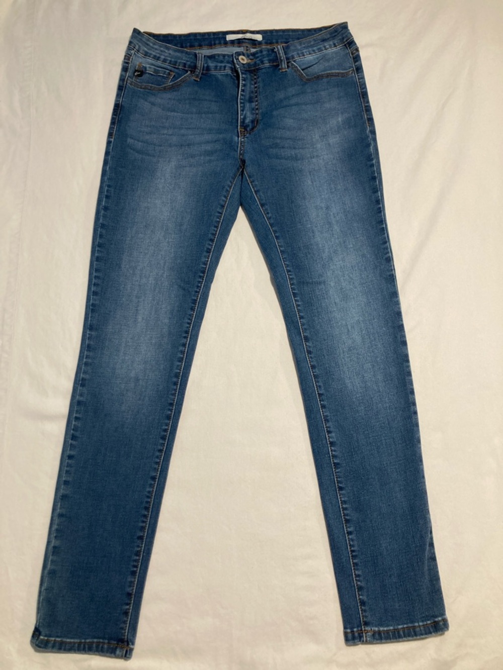 KanCan Women’s Jeans (Item No. R4)